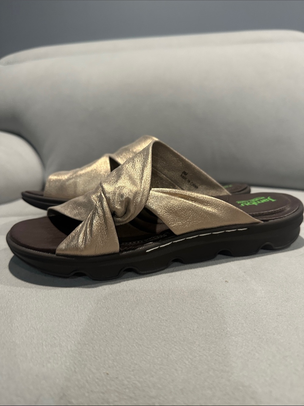 Jambu Tiana Leather Sandal, new in box 💕
